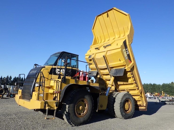 2011-caterpillar-770-image-21