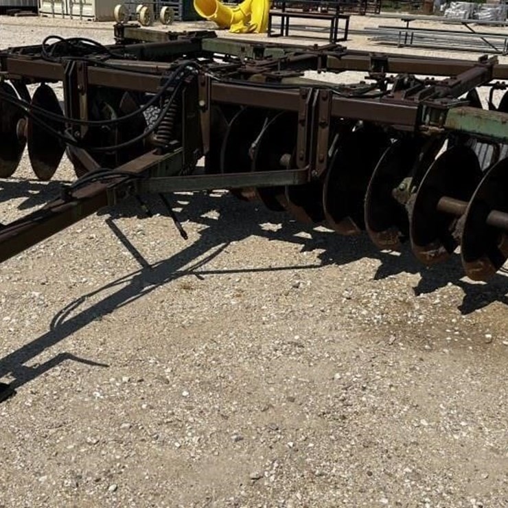 JOHN DEERE 1635