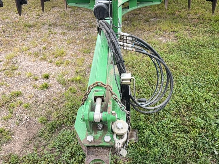 john-deere-2700-image-3