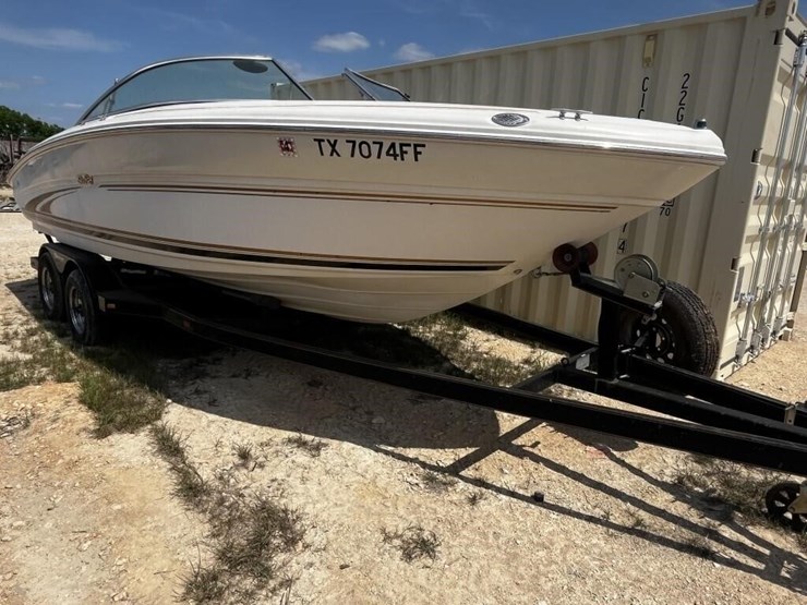 l3---boat-sea-ray-210-image-1