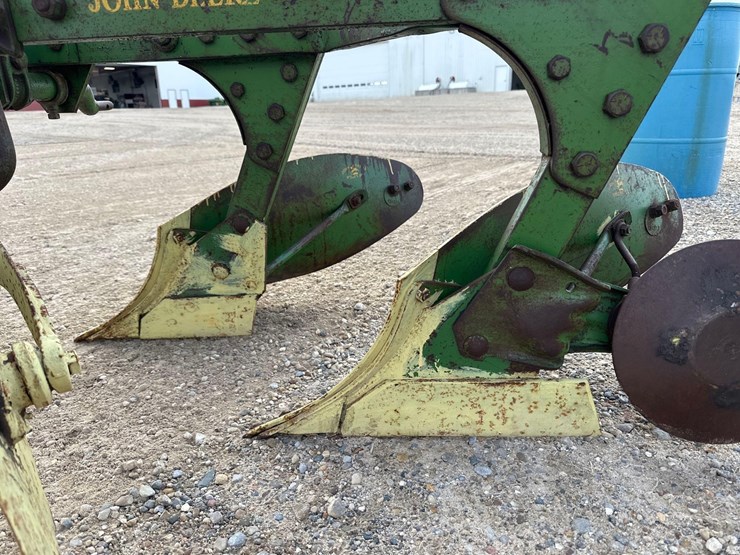 john-deere-412-image-4