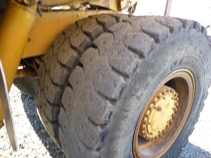 2011-caterpillar-770-image-53
