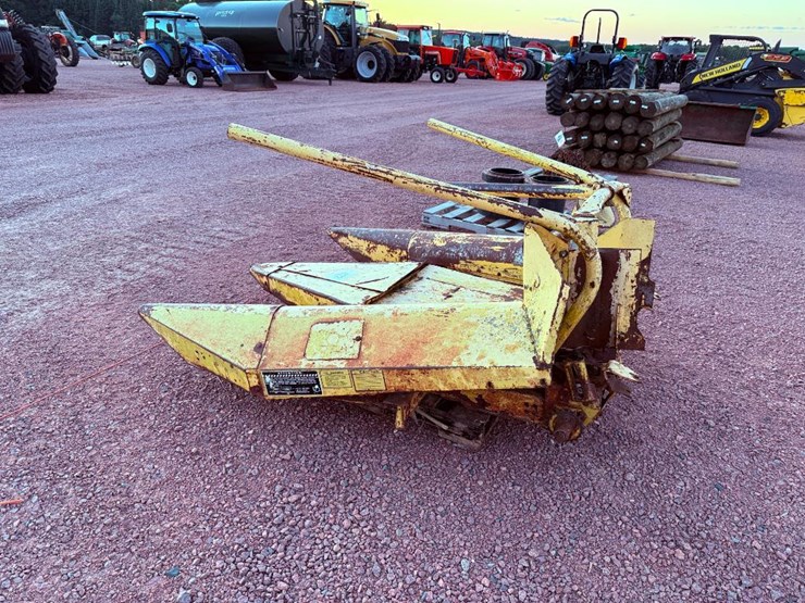 new-holland-822-image-5