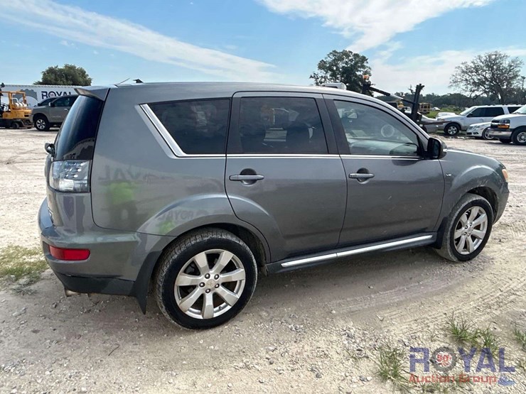 2011-mitsubishi-outlander-image-3