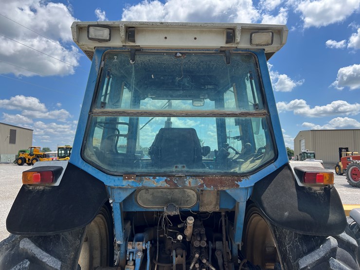 ford-7810-image-17