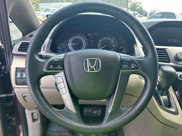 2015-honda-odyssey-image-10