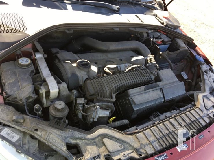 2014-volvo-s60-t5-image-11