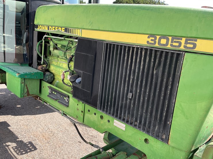 john-deere-3055-image-15