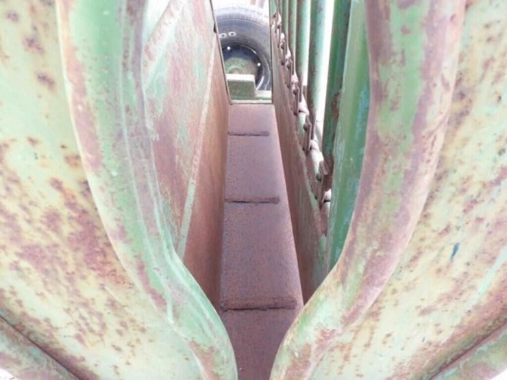 portable-calf-chute/tilt-table-image-5