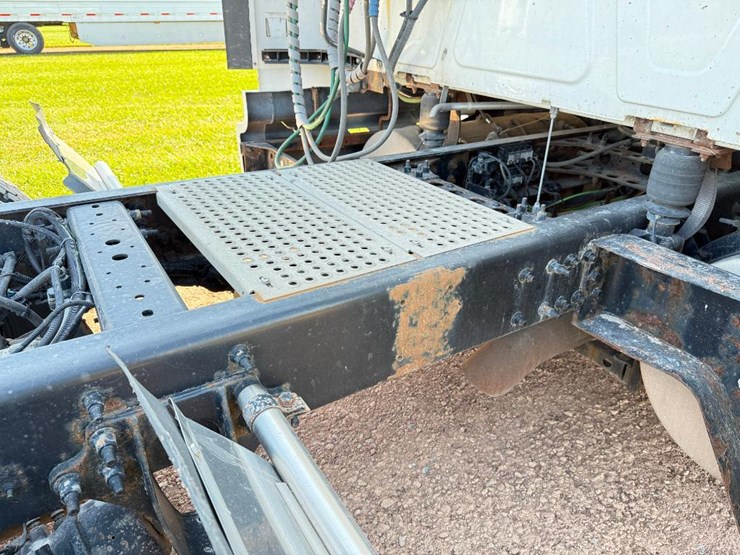 2015-international-prostar-image-27
