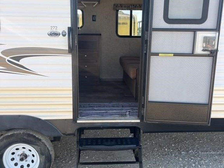l2--2016-kz-sportsman-travel-trailer-image-8
