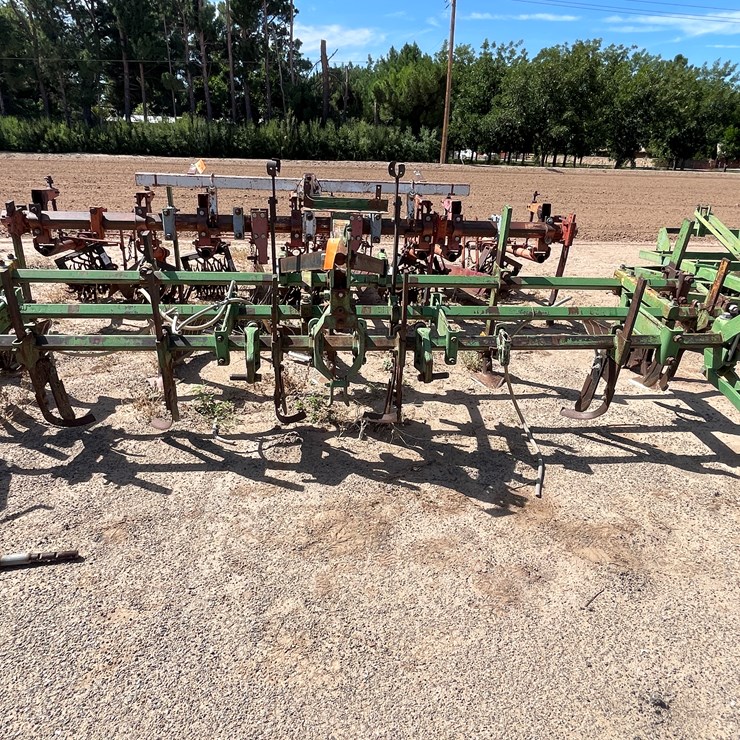 #9031 • Custom 3 PT Fertilizer Tool Bar