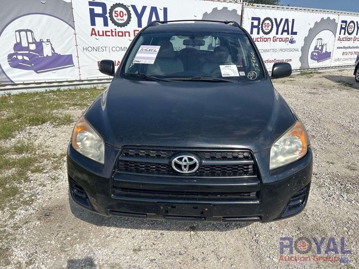 2011-toyota-rav4-image-23