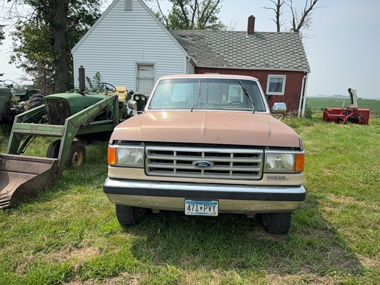 1987-ford-f250-xlt-lariat-image-2