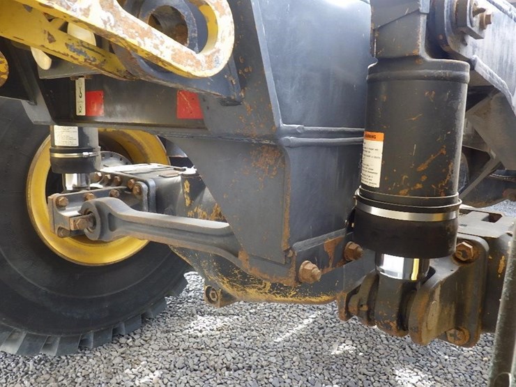 2016-komatsu-hm400-5-image-30