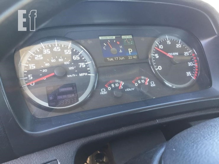 2017-hino-268a-image-6