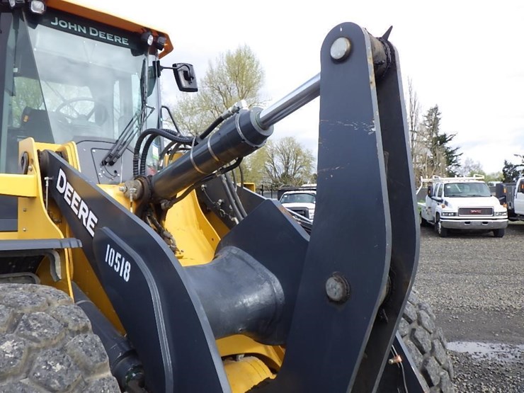 2023-deere-544p-image-14