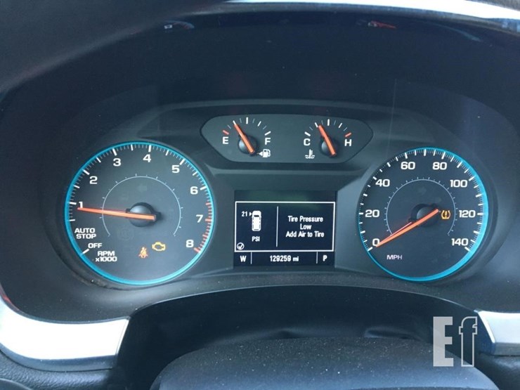 2021-chevrolet-traverse-ls-image-6