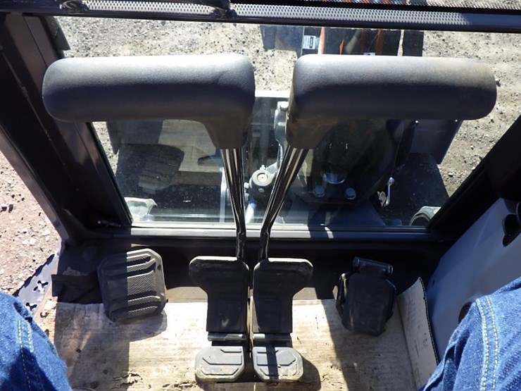 2024-doosan-dx35z-image-32