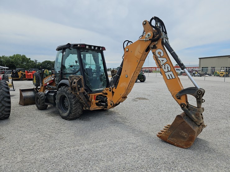 2019-case-580sn-image-11