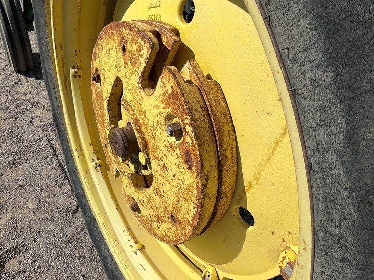 john-deere-3055-image-49