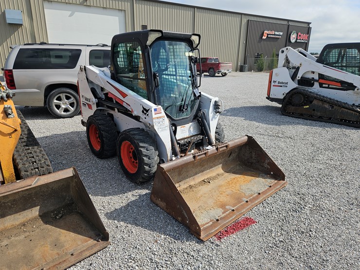 2015-bobcat-s550-image-23