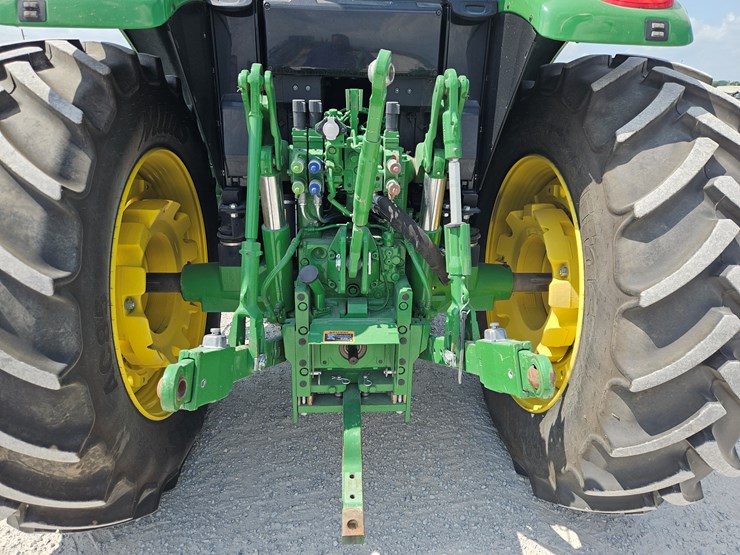 2023-john-deere-6145m-image-17