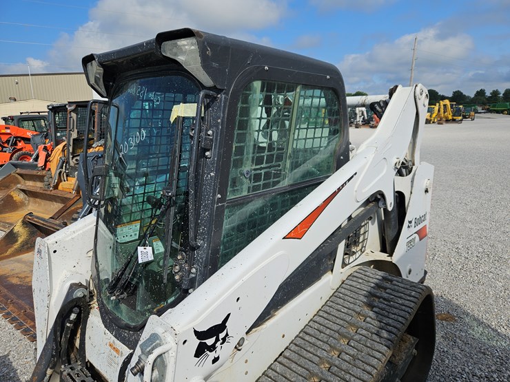2020-bobcat-t590-image-14