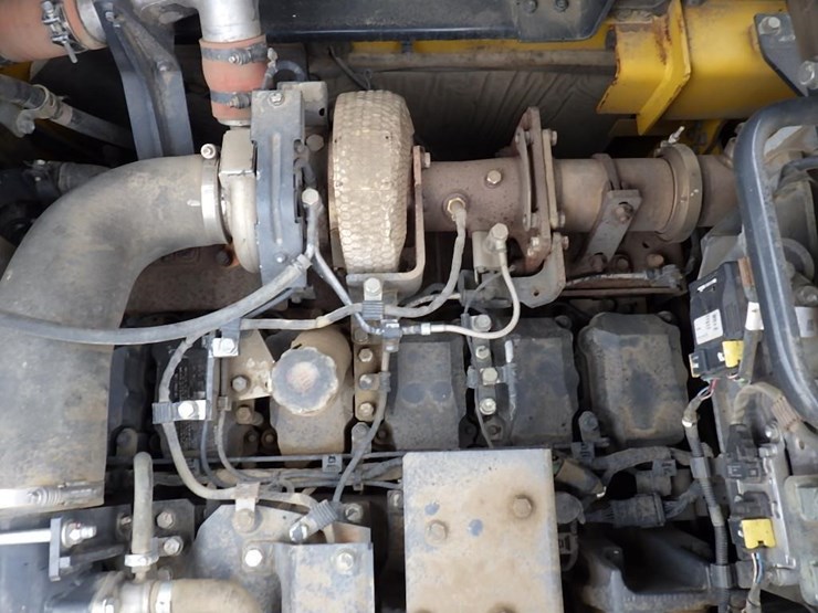 2016-komatsu-pc490-lc-11-image-25