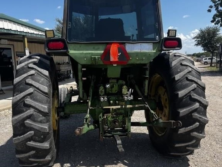 john-deere-4230-image-4