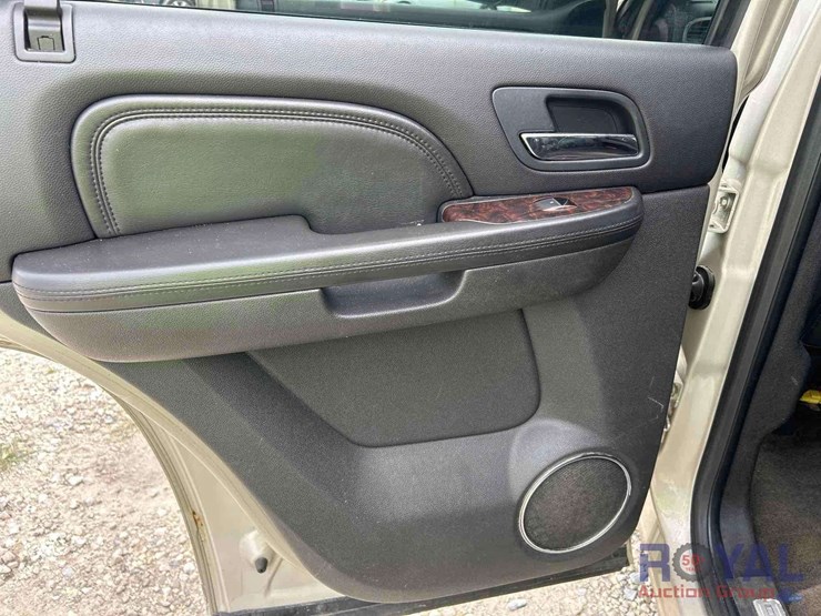 2013-gmc-yukon-image-19