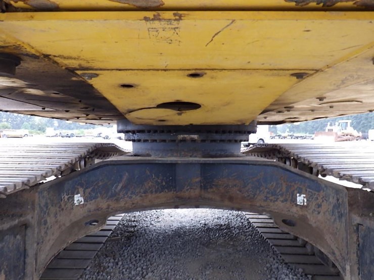 2016-komatsu-pc490-lc-11-image-40