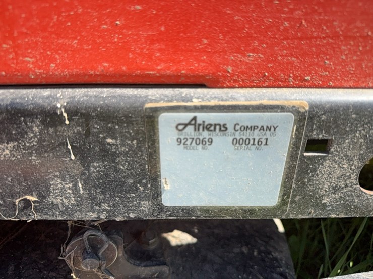 ariens-32”-riding-lawn-mower-w/-14.5-hp-motor-image-7