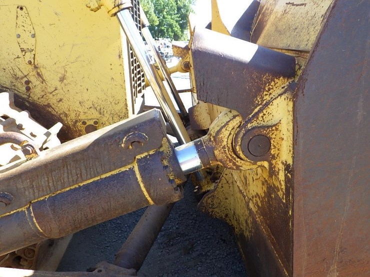 2004-komatsu-d275ax-5-image-19