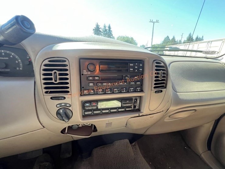2002-ford-f150-king-ranch-image-38