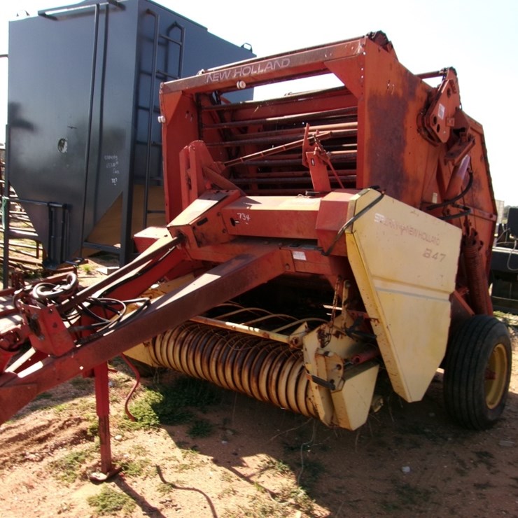 NEW HOLLAND 847