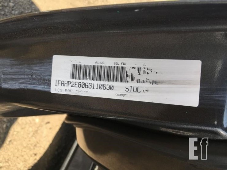 2016-ford-taurus-sel-image-12