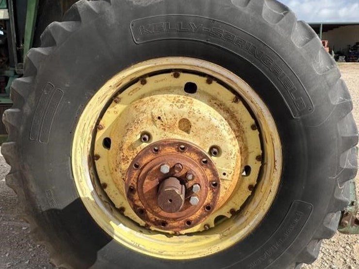 john-deere-4640-image-15