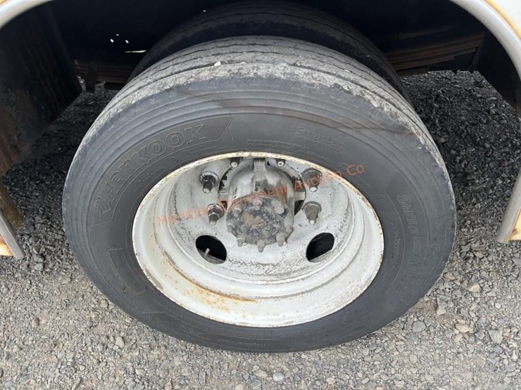 2004-gmc-topkick-c4500-image-17