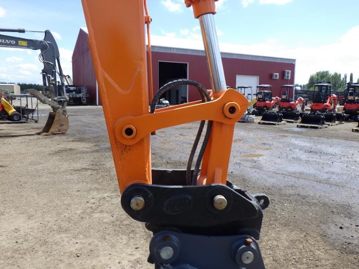 2021-doosan-dx85r-3-image-29