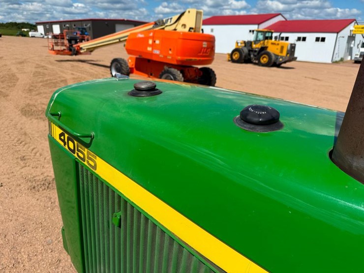 1990-john-deere-4055-image-37