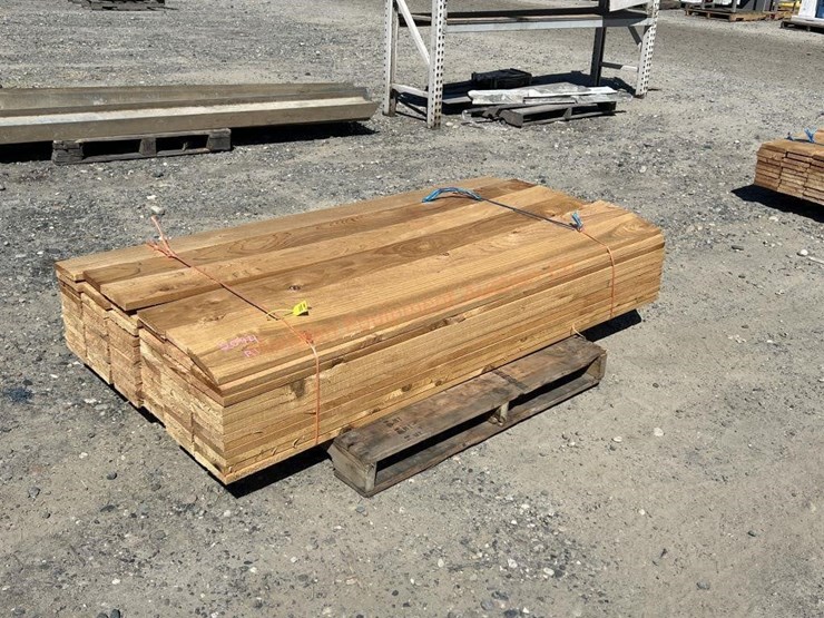 ~72--cedar-pieces-~1"x6"x6'-image-2