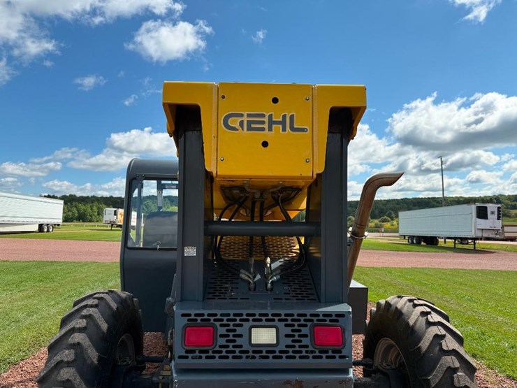 2015-gehl-rs6-42-image-36