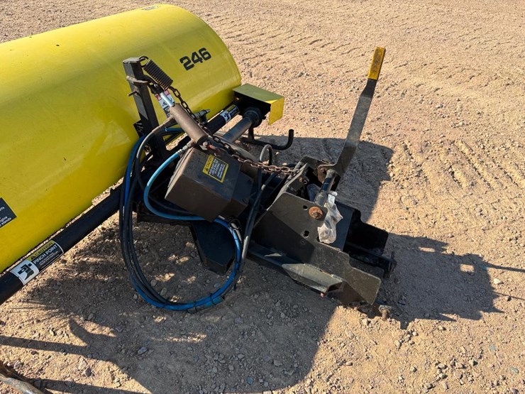 john-deere-246-image-9