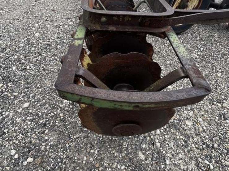 john-deere-14-image-12