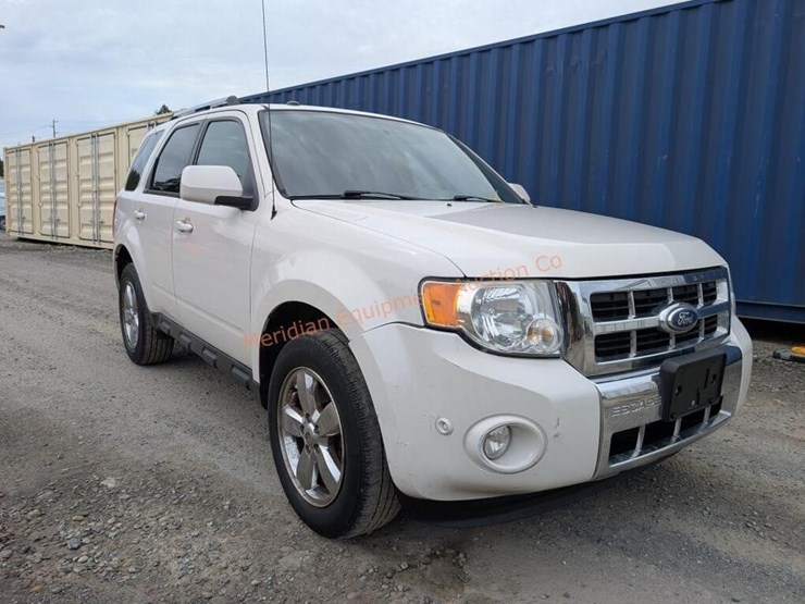 2010-ford-escape-image-3