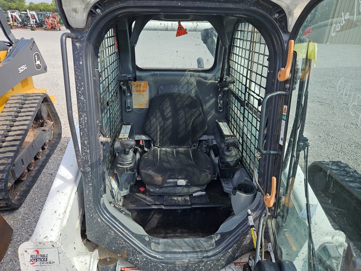 2020-bobcat-t590-image-7