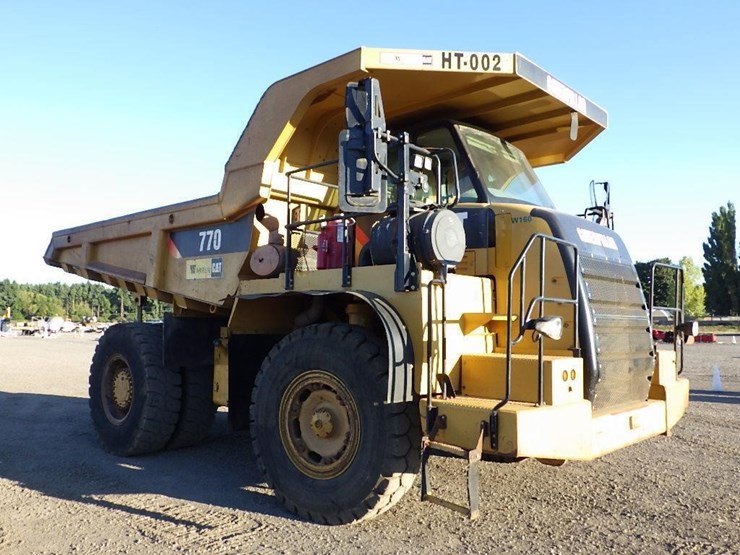 2011-caterpillar-770-image-3