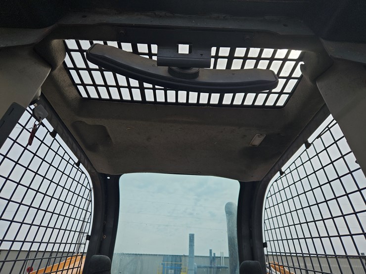 2015-case-sr210-image-8