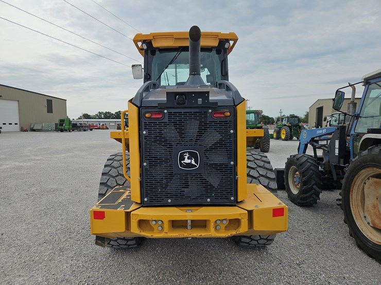 2021-deere-524p-image-18